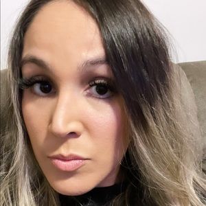 Meet your Posher, Anny